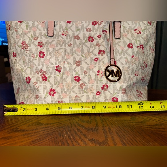 Michael Kors Pink Floral Tote Bag - Picture 7 of 9